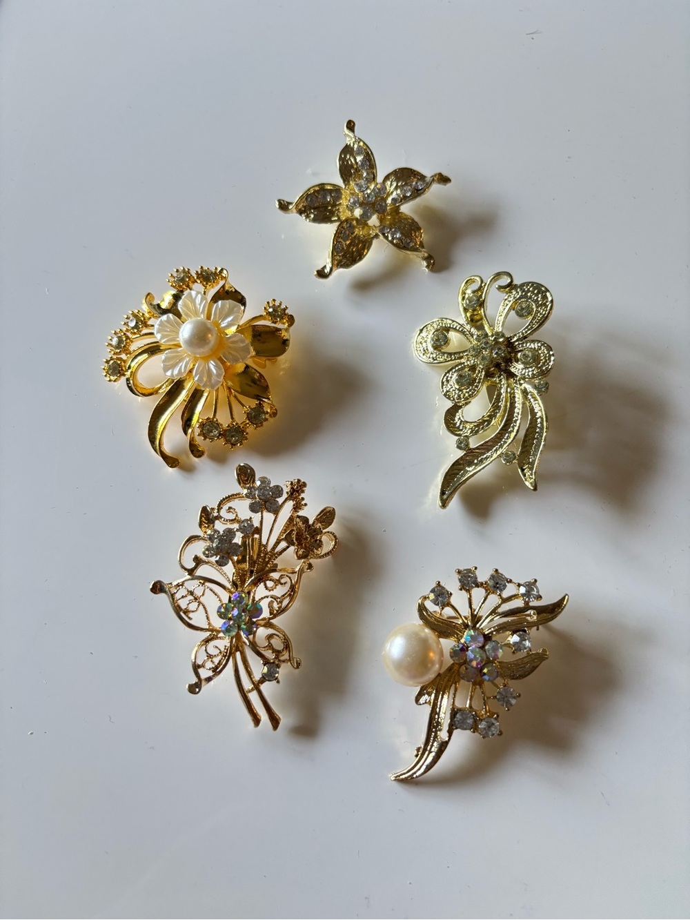 Lot of 5 Vintage Gold Tone Floral Brooches Rhinestone Faux Pearl Flower Pins